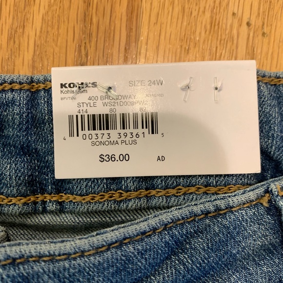 NWT Sonoma high rise, medium wash Blue Denim jeans Shorts, size 24W - Picture 2 of 8